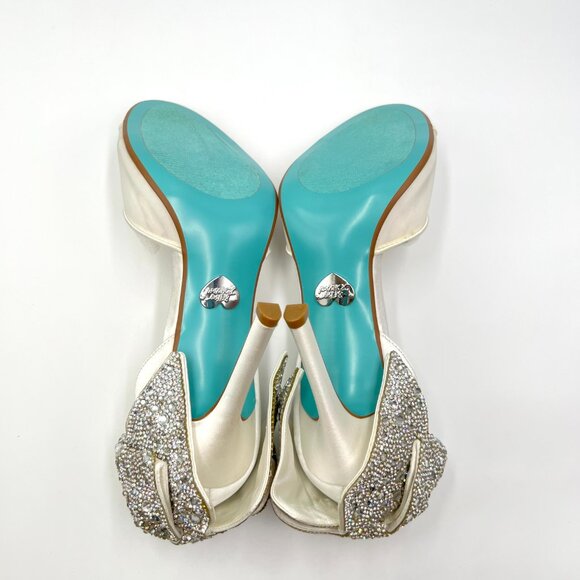 Betsey Johnson Womens Size 8 Blaze White Ivory Jeweled Bow Heels Pumps Shoes - Picture 9 of 15